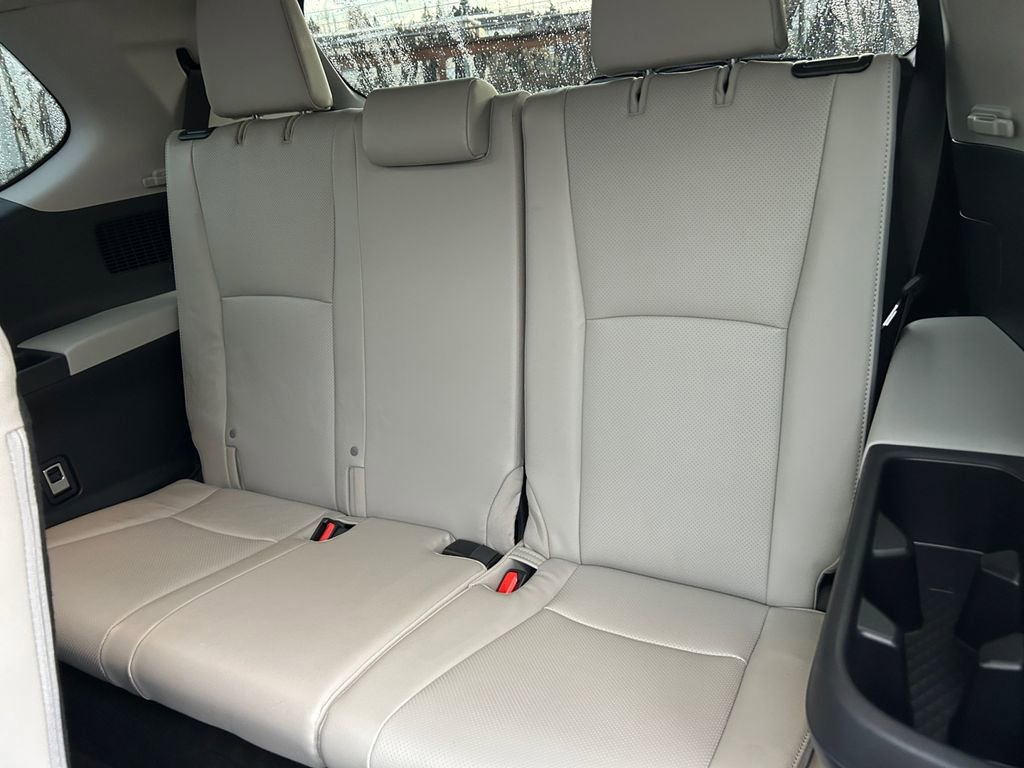 Used 2024 Toyota Grand Highlander Limited image 35