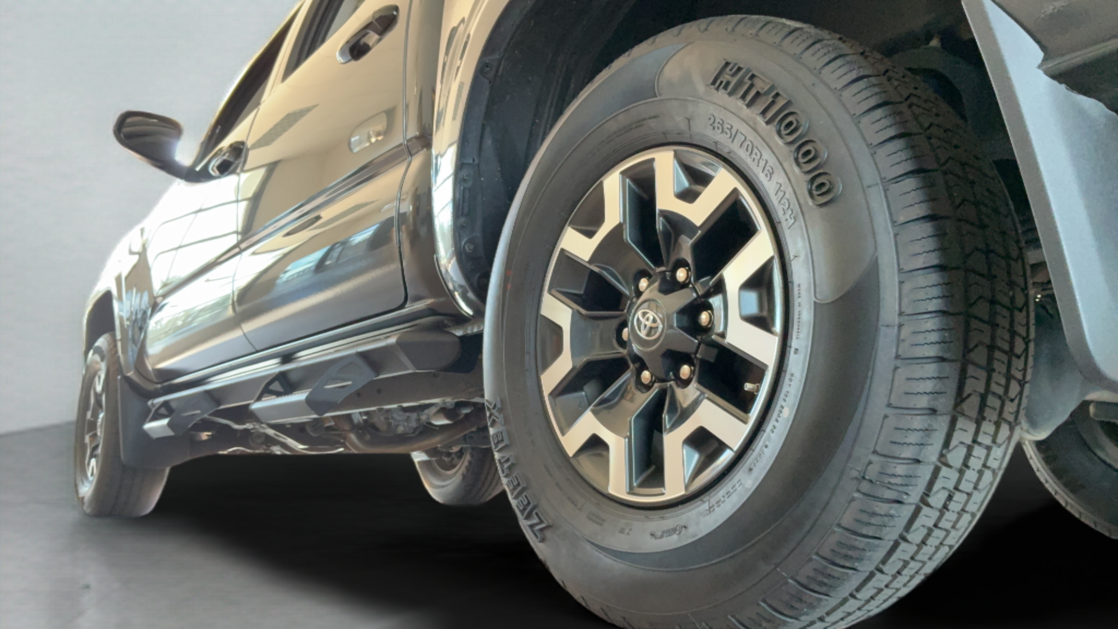 Certified 2023 Toyota Tacoma SR AWD/4WD image 39