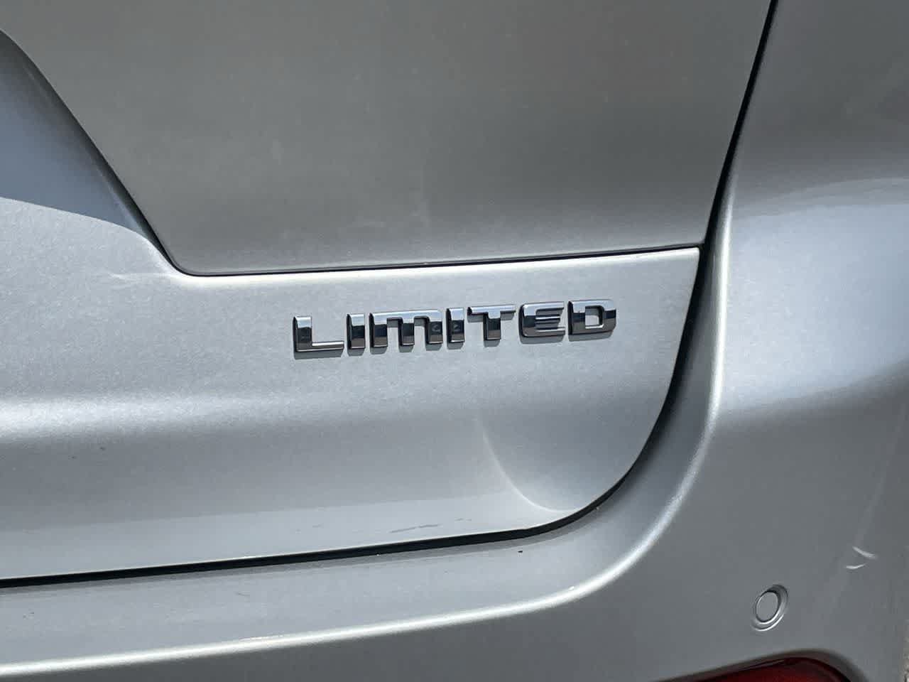 Used 2021 Jeep Grand Cherokee L Limited AWD/4WD image 41