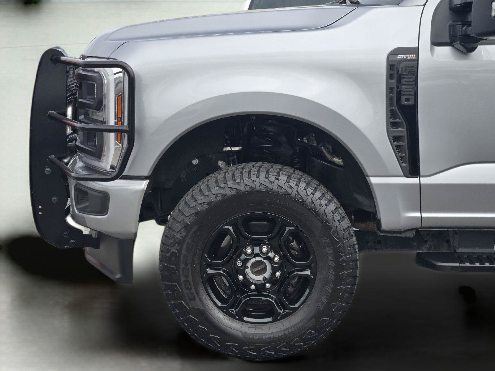 Used 2024 Ford F250 XL w/ STX Appearance Package AWD/4WD image 9