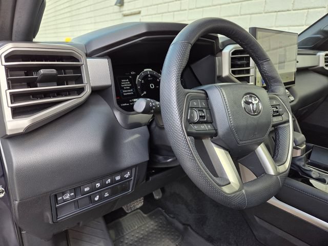 Used 2025 Toyota Sequoia Limited w/ Tow Technology Package AWD/4WD image 19
