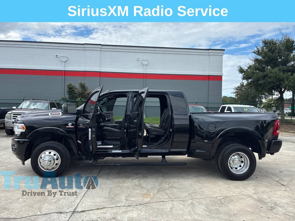 Used 2022 RAM 3500 Laramie AWD/4WD image 14