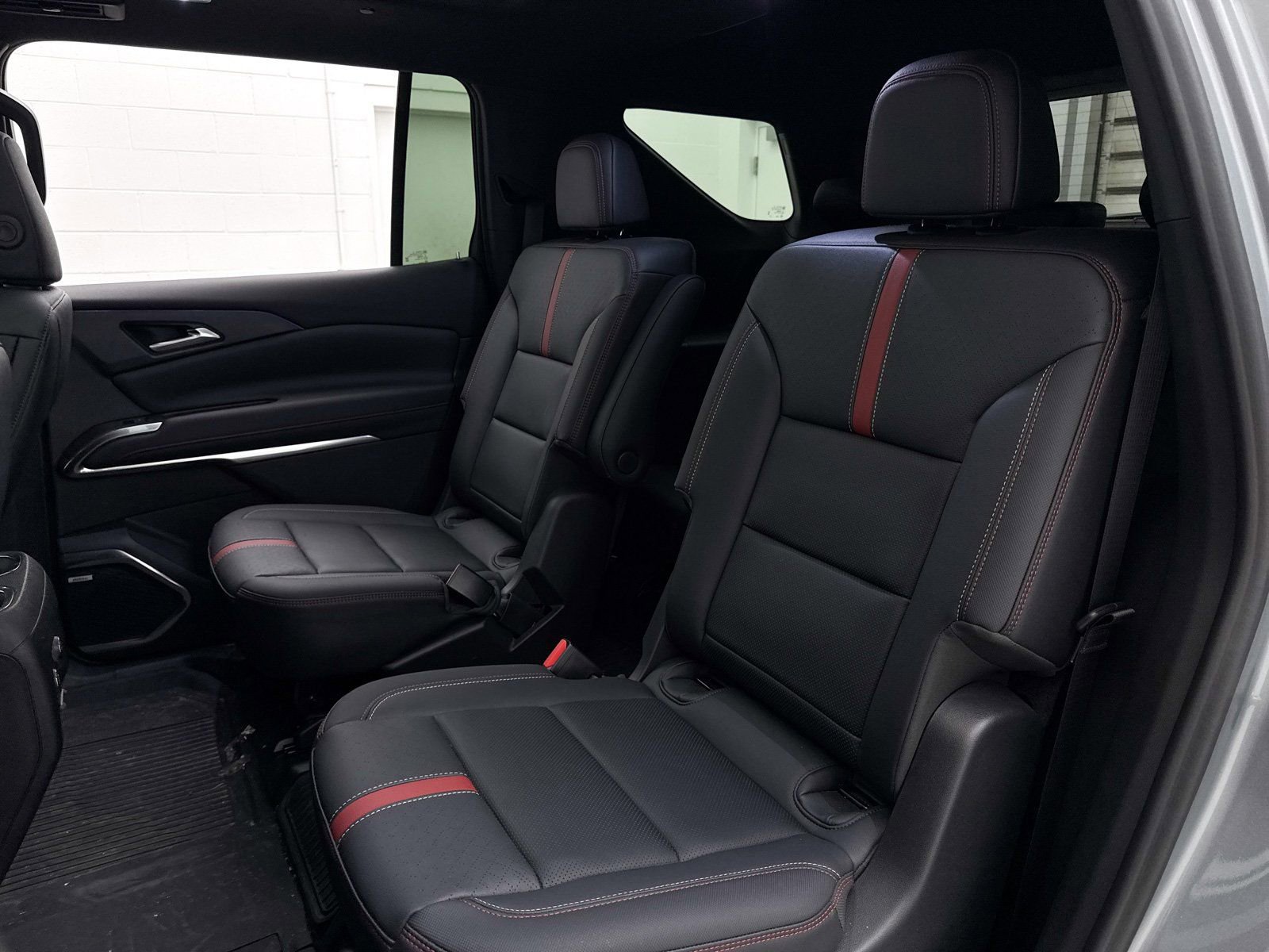 Used 2024 Chevrolet Traverse RS w/ LPO, Floor Liner Package image 30