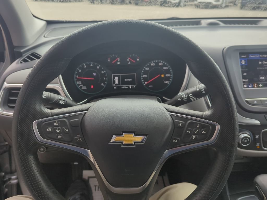 Used 2023 Chevrolet Equinox LS image 37