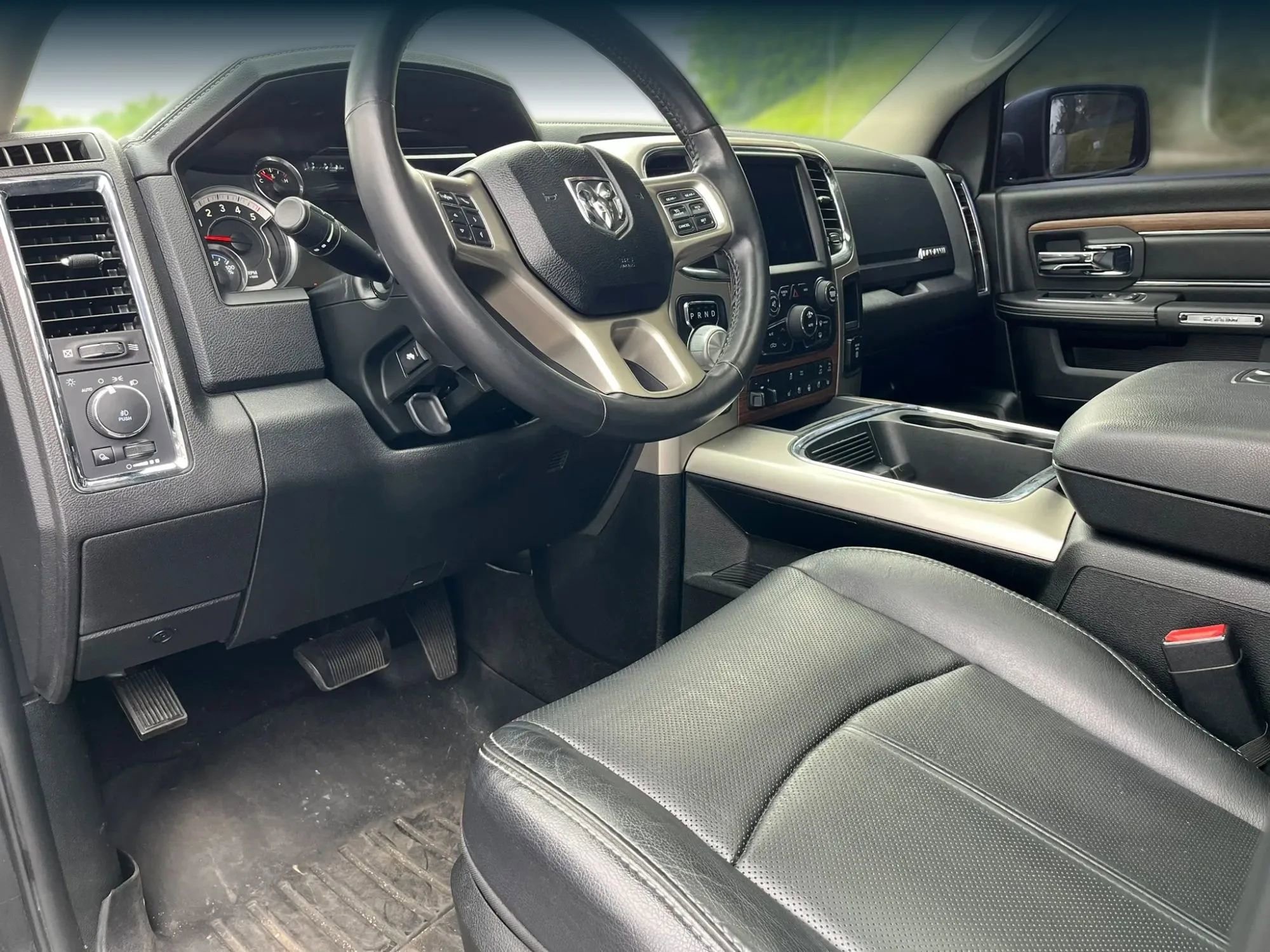 Used 2018 RAM 1500 Laramie w/ Convenience Group image 7