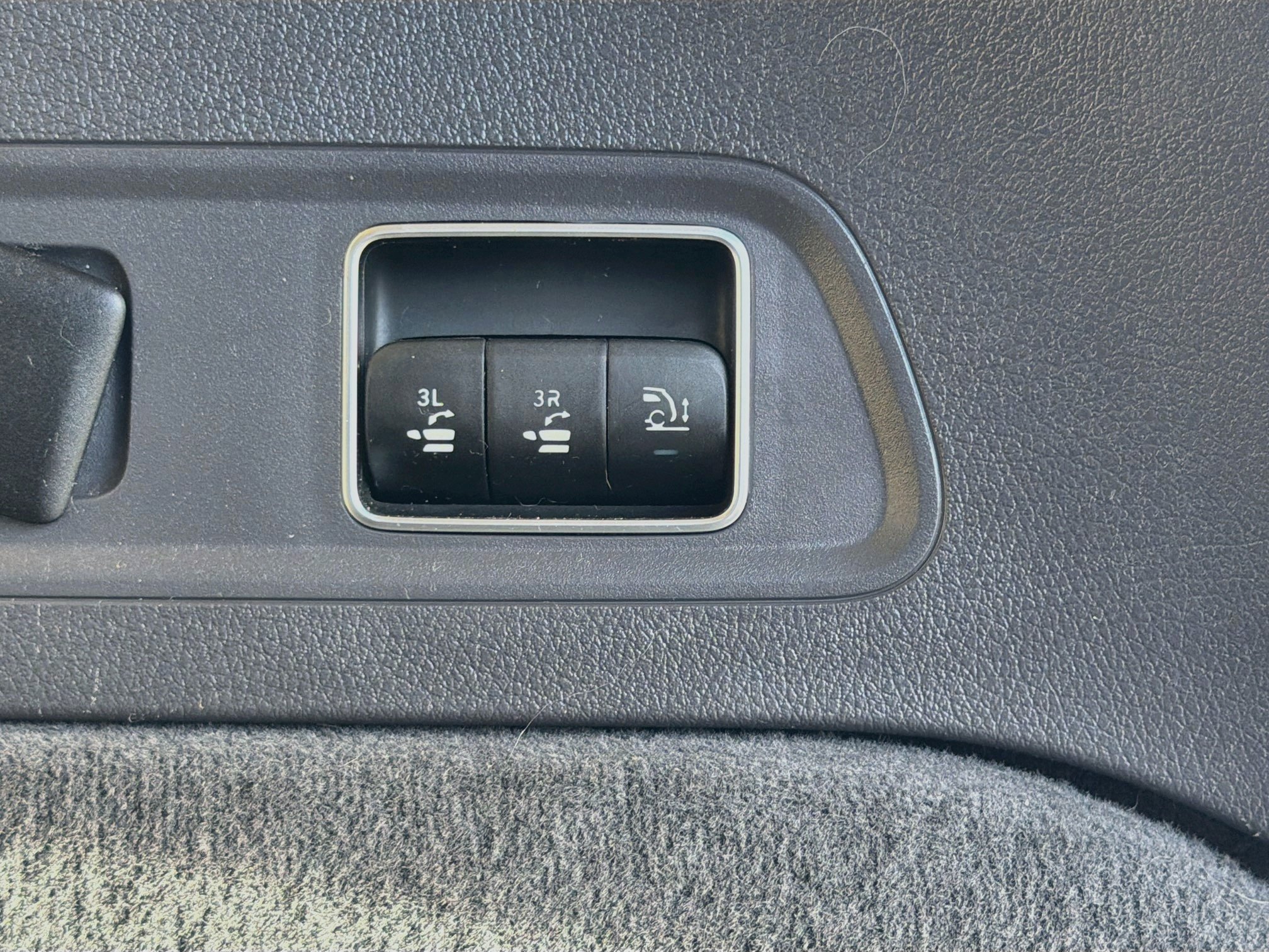 Used 2020 Mercedes-Benz GLS 450 4MATIC image 45