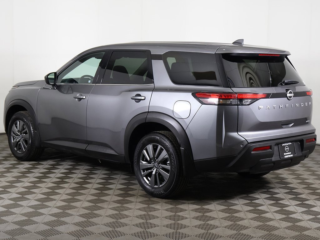 Used 2024 Nissan Pathfinder S image 7