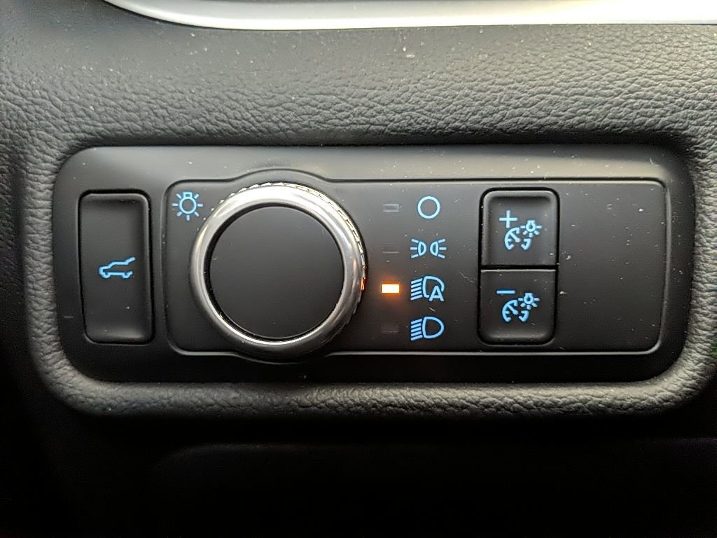 Used 2020 Ford Explorer XLT w/ Comfort Package image 26