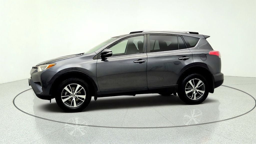 Used 2017 Toyota RAV4 XLE w/ Plus Extra Value Package AWD/4WD image 8
