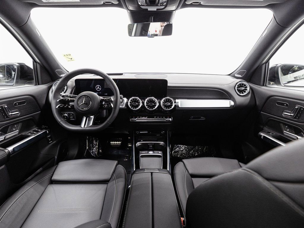 Used 2024 Mercedes-Benz EQB 350 4MATIC SUV image 24