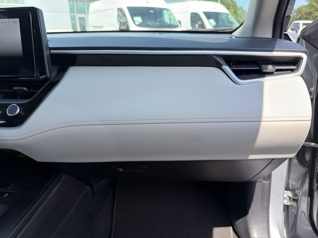 Used 2026 Toyota Corolla Cross LE FWD image 19