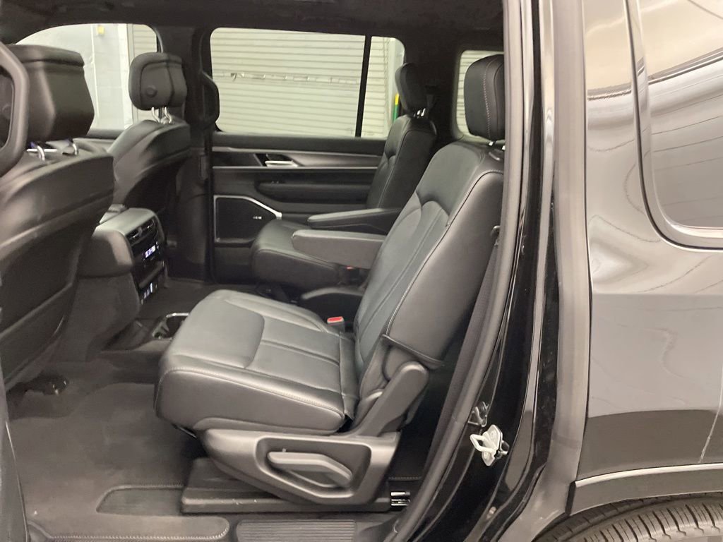 New 2025 Jeep Wagoneer Series II AWD/4WD image 21