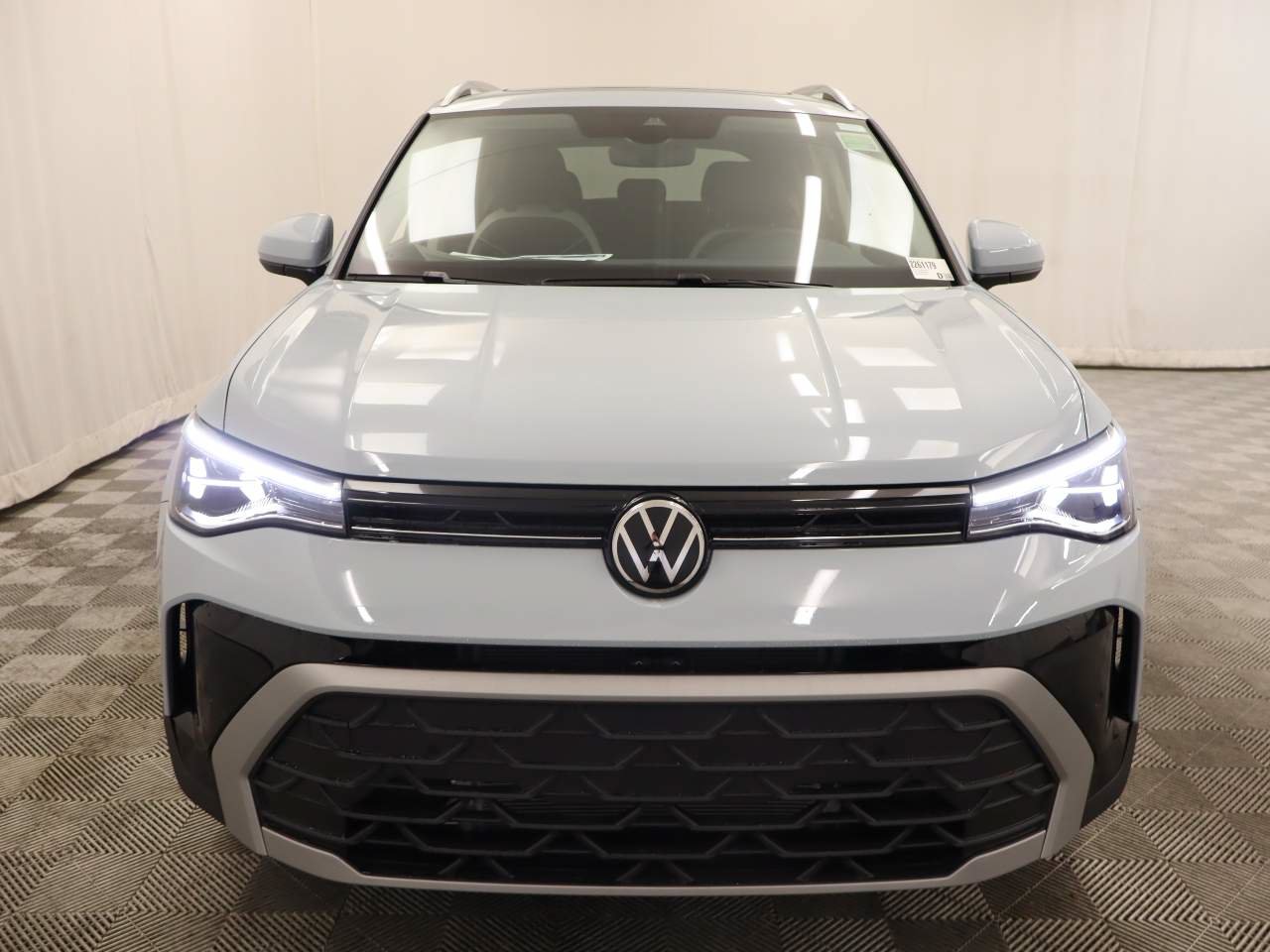 New 2026 Volkswagen Taos SE FWD image 4