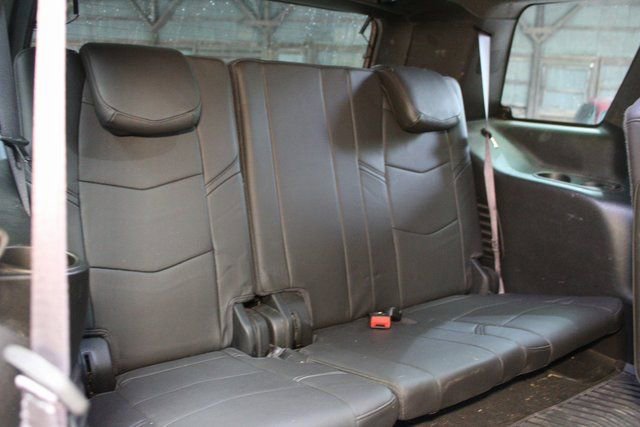 Used 2016 Cadillac Escalade Platinum image 16