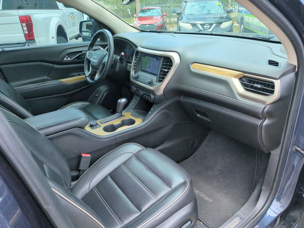 Used 2018 GMC Acadia Denali w/ Technology Package FWD image 8