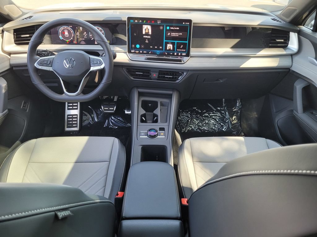 New 2026 Volkswagen Tiguan SE R-Line FWD image 15