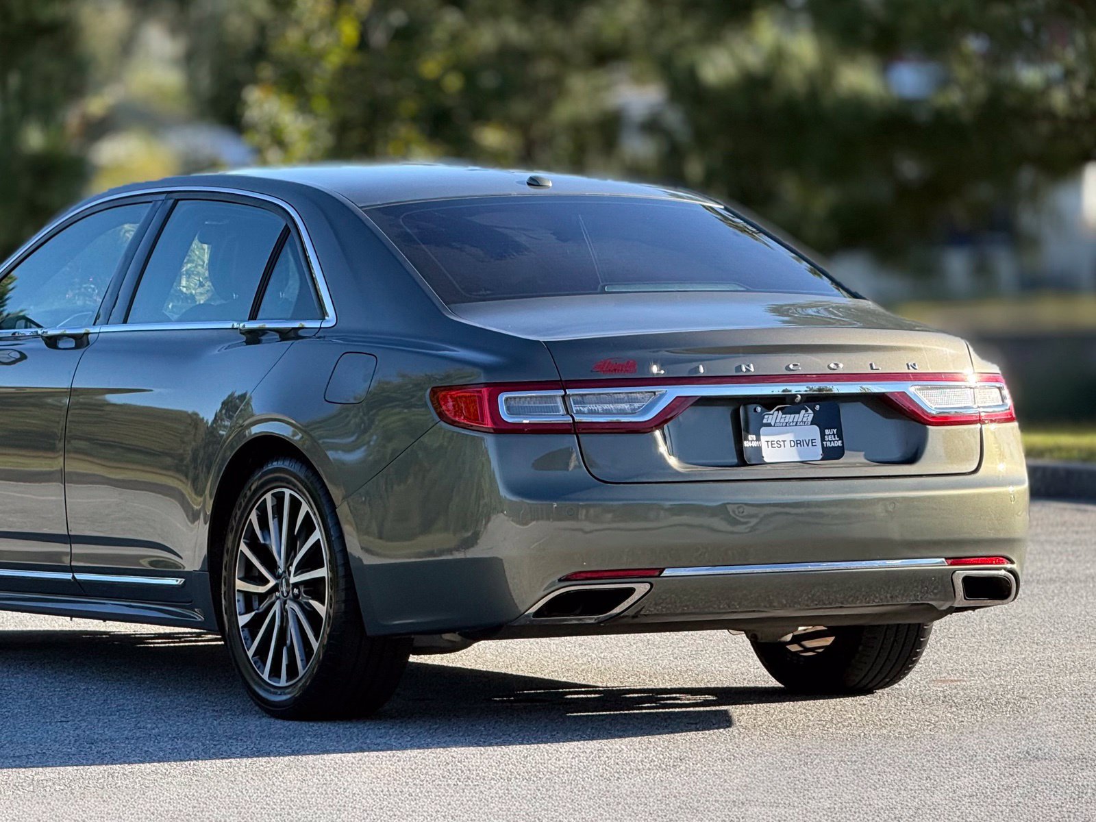 Used 2017 Lincoln Continental Select FWD image 47