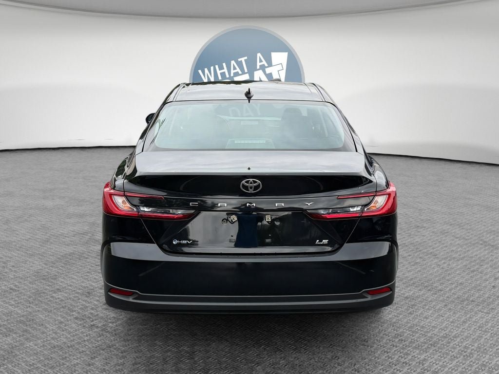 Used 2025 Toyota Camry LE FWD image 5
