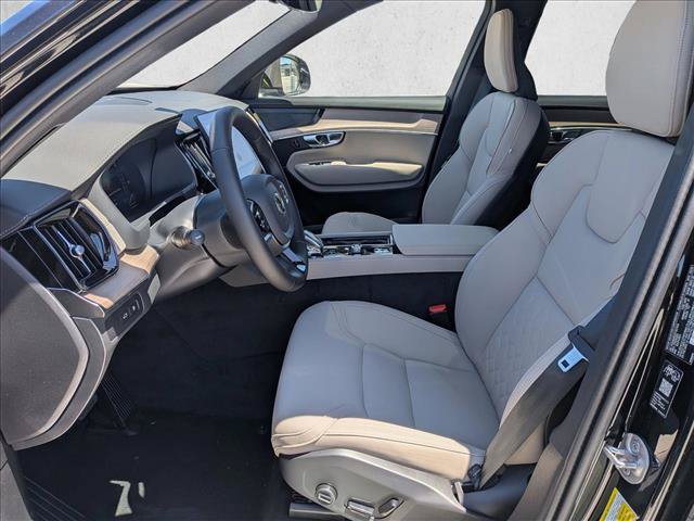 New 2026 Volvo XC90 T8 Plus w/ Protection Package AWD/4WD image 4
