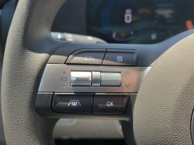 Certified 2024 Hyundai Kona SE FWD image 16