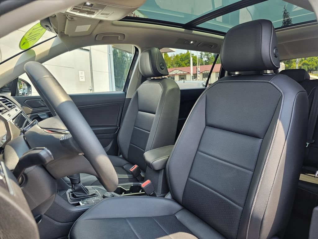 Used 2021 Volkswagen Tiguan SE w/ Panoramic Sunroof Package AWD/4WD image 20
