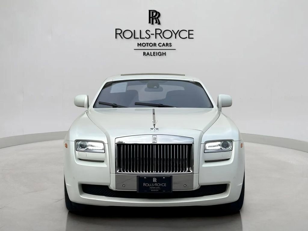 Used 2011 Rolls-Royce Ghost image 2