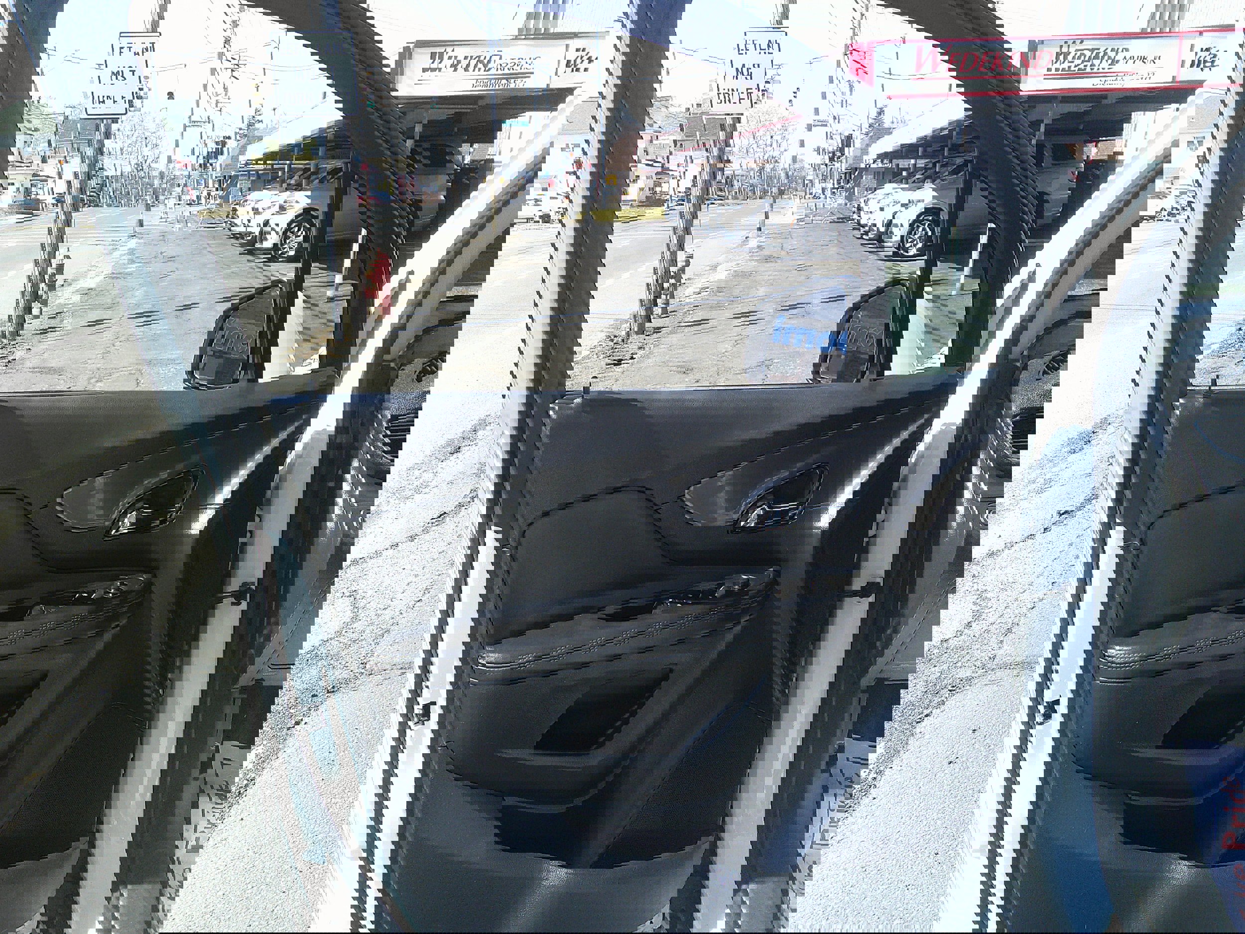 Used 2019 Buick Encore Sport Touring image 19