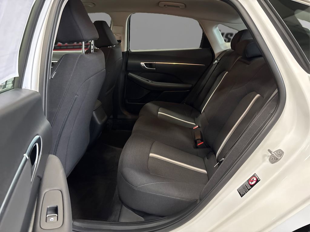 Used 2023 Hyundai Sonata SEL w/ Preferred Accessory Package image 10