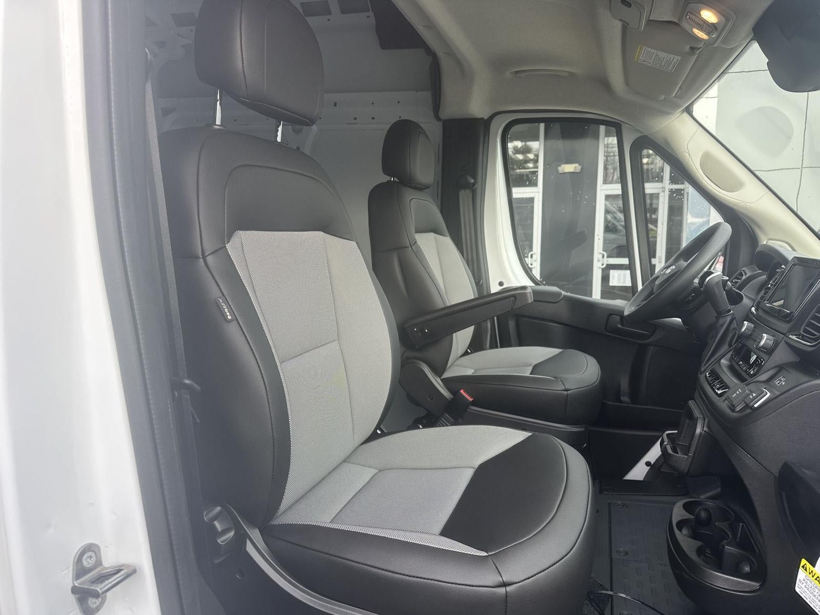 New 2026 RAM ProMaster 1500 w/ Convenience Group FWD image 4