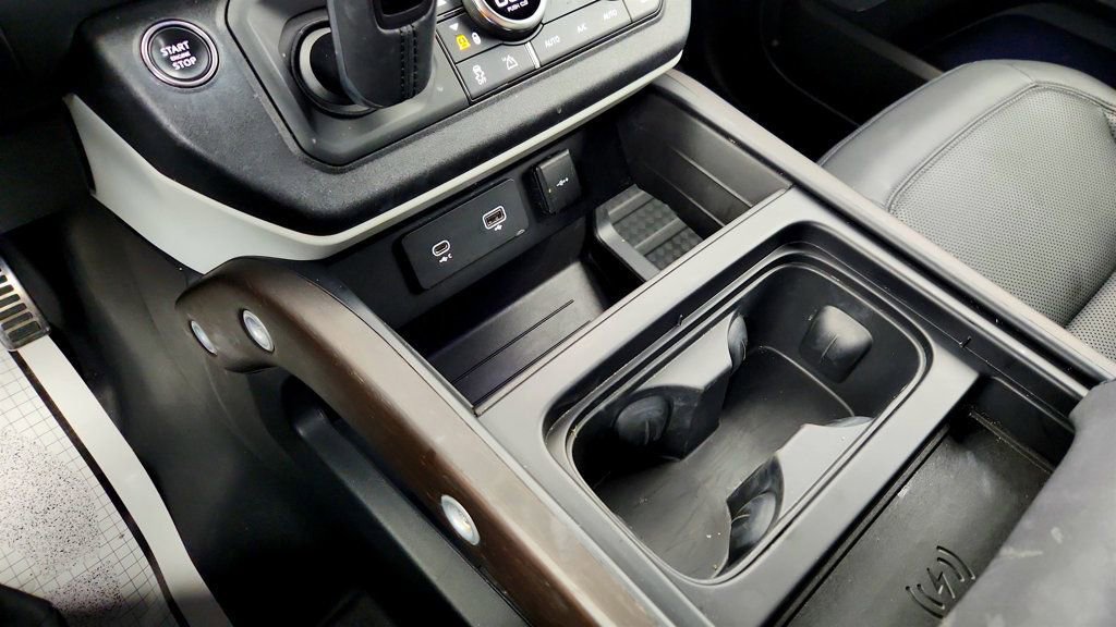 Used 2023 Land Rover Defender 110 S image 20