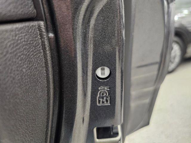 Used 2017 Ford Escape Titanium image 30