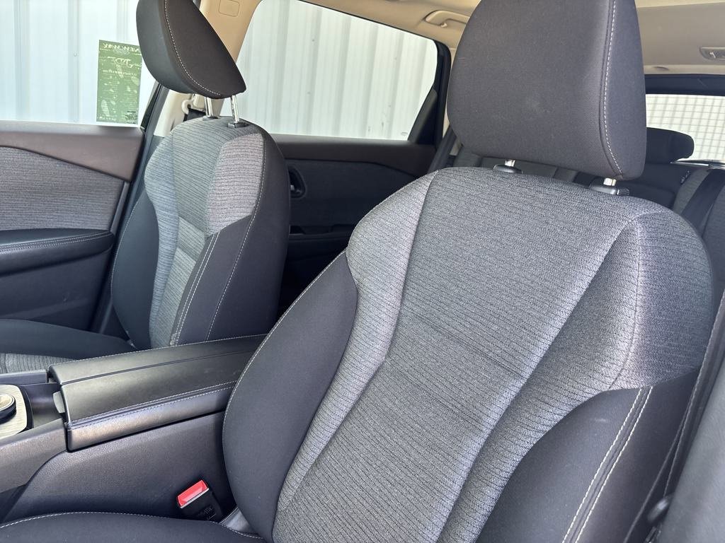 Used 2021 Nissan Rogue SV image 19