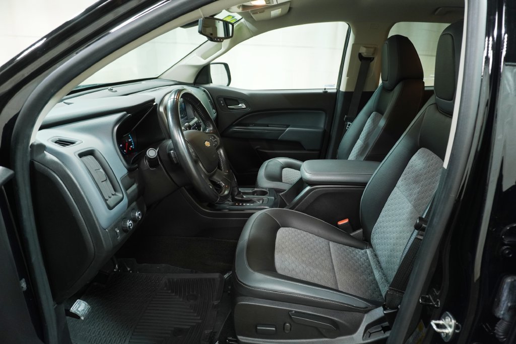 Used 2018 Chevrolet Colorado Z71 AWD/4WD image 9