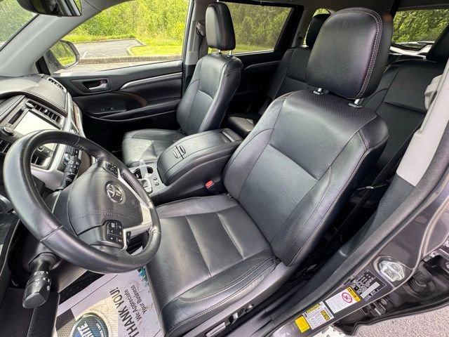 Used 2018 Toyota Highlander Limited AWD/4WD image 14