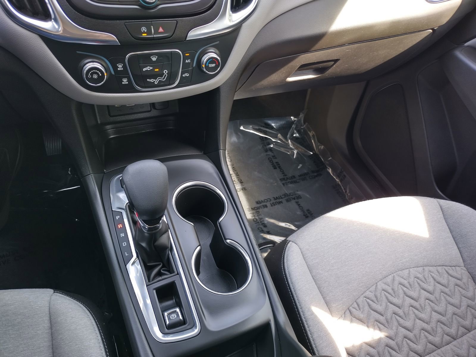 Used 2024 Chevrolet Equinox LS w/ Driver Confidence II Package image 15