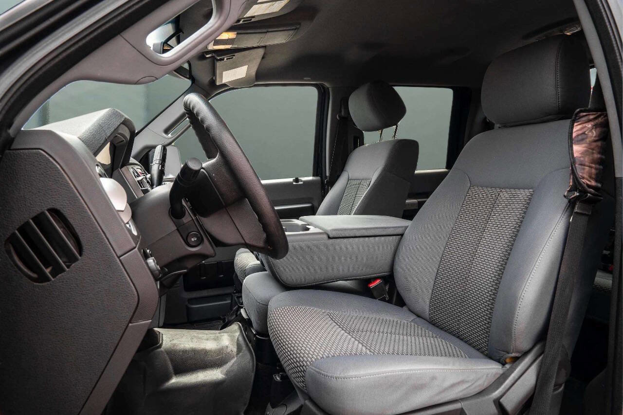 Used 2015 Ford F250 XLT w/ XLT Value Package image 5