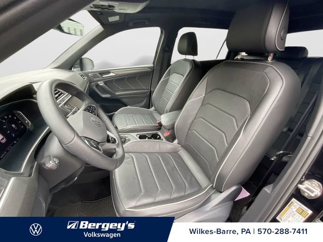 Certified 2024 Volkswagen Tiguan SEL R-Line AWD/4WD image 5