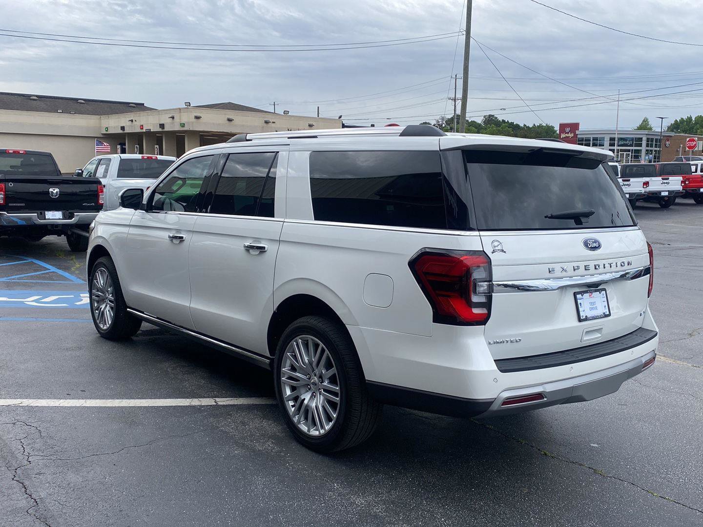 Used 2024 Ford Expedition Max Limited RWD image 7