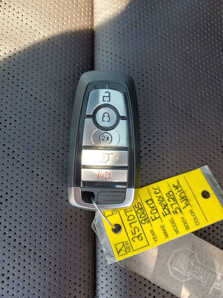 Used 2025 Ford Explorer Platinum AWD/4WD image 42