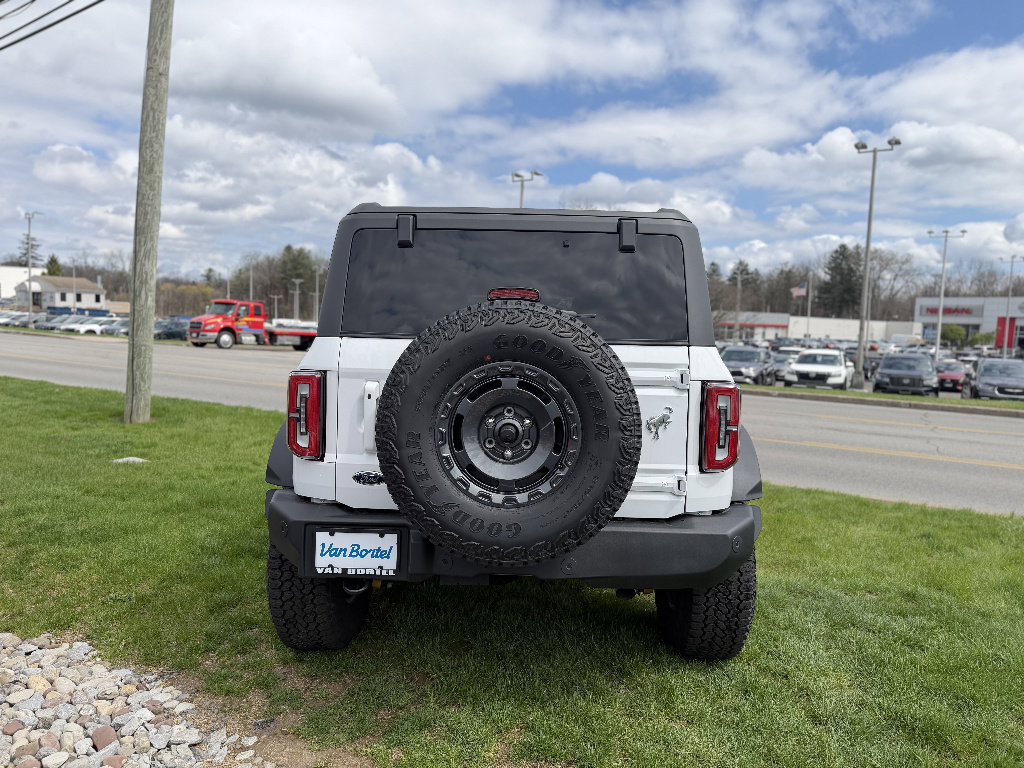 Used 2025 Ford Bronco Outer Banks w/ Sasquatch Package AWD/4WD image 5