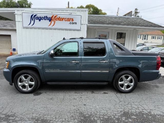Used 2012 Chevrolet Avalanche LTZ AWD/4WD image 15