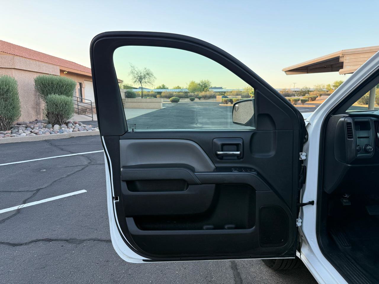 Used 2015 GMC Sierra 1500 2WD Regular Cab image 11
