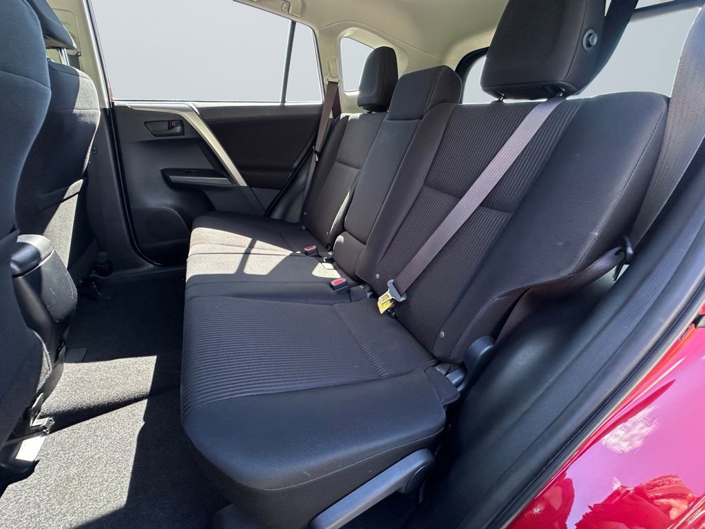 Used 2016 Toyota RAV4 LE AWD/4WD image 13