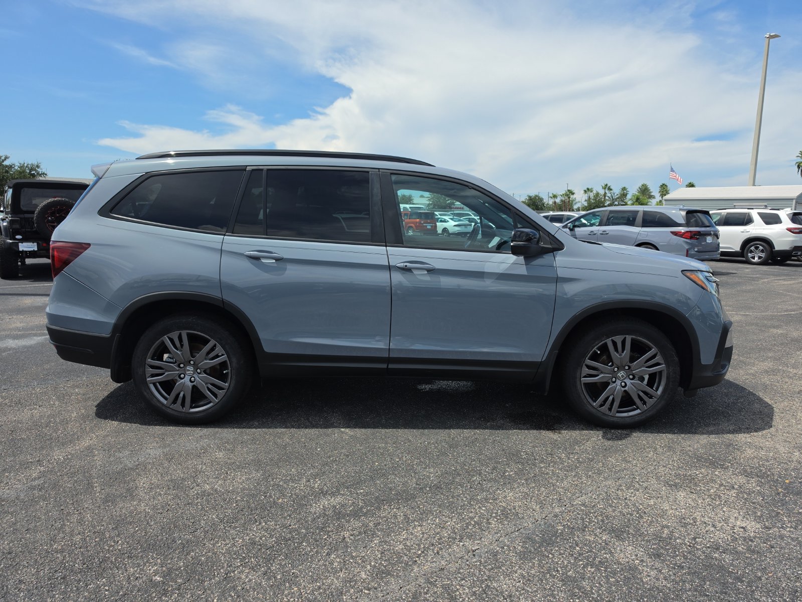 Used 2022 Honda Pilot Sport image 3