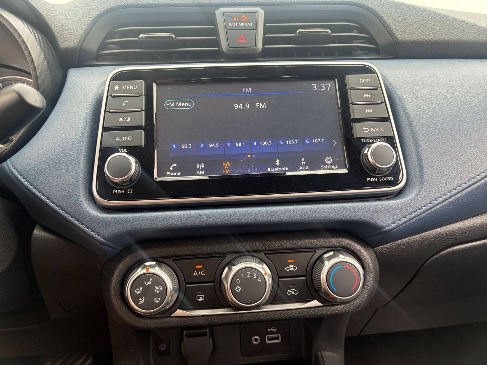 Used 2025 Nissan Versa SV FWD image 16