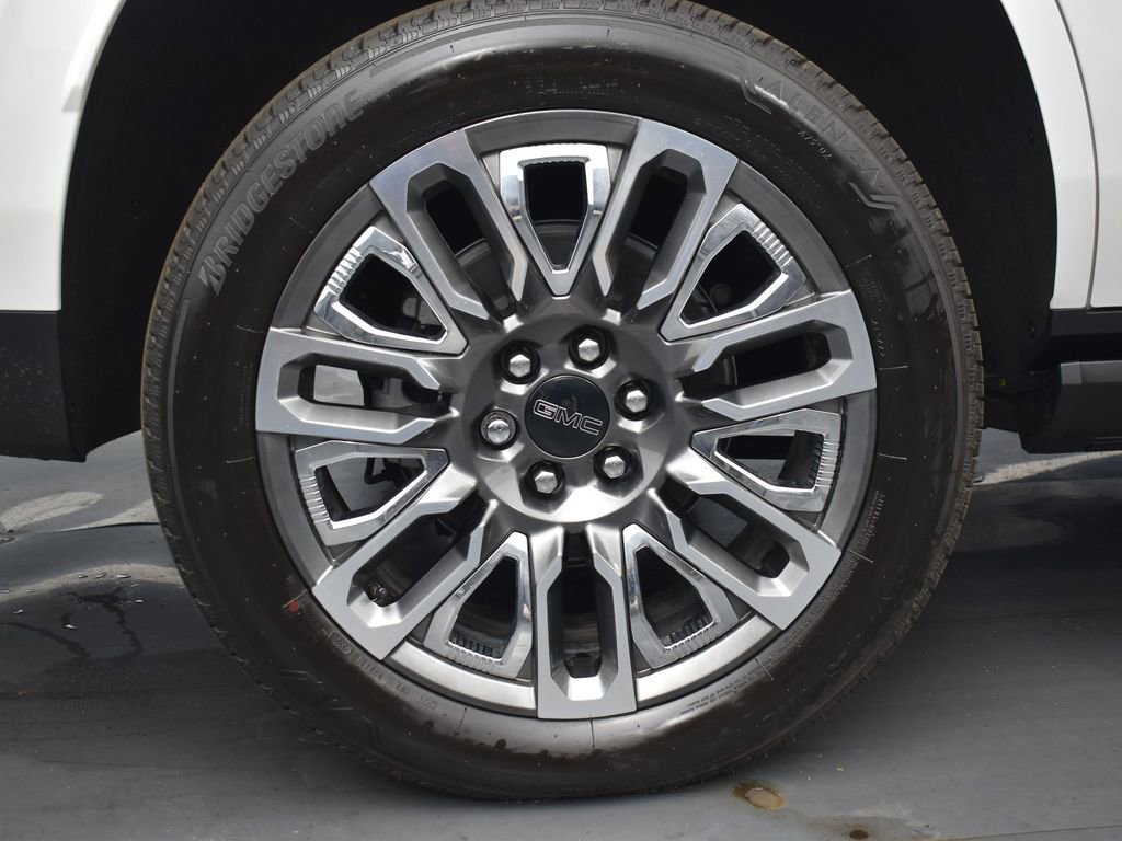 Used 2023 GMC Yukon Denali Ultimate image 8