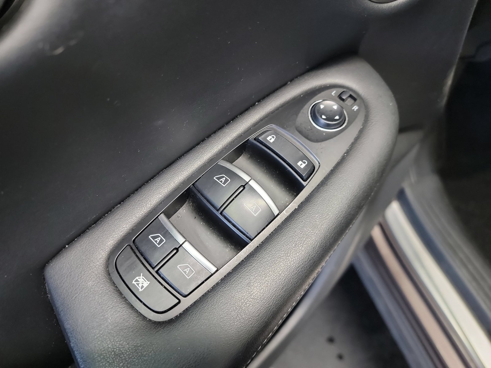 Used 2019 INFINITI QX50 Essential w/ Premium Heat Package AWD/4WD image 14
