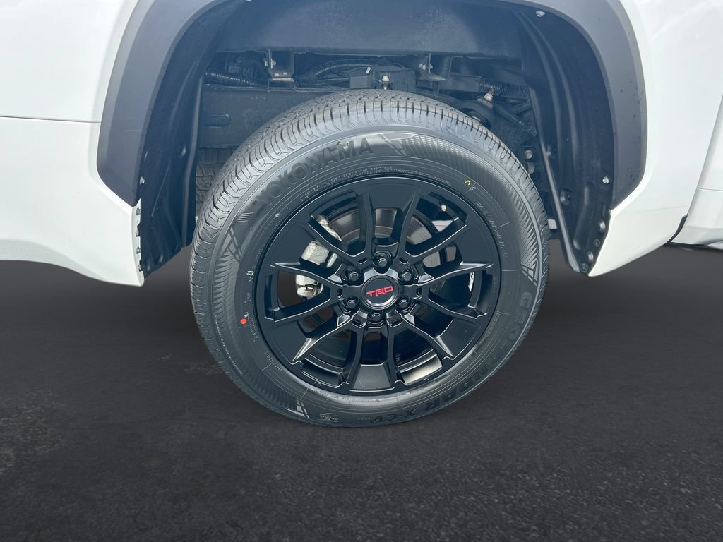 Used 2023 Toyota Tundra SR5 w/ SR5 Convenience Package AWD/4WD image 29