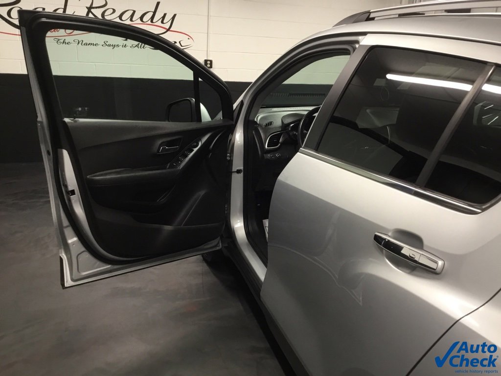 Used 2017 Chevrolet Trax LT w/ Driver Confidence Package image 20