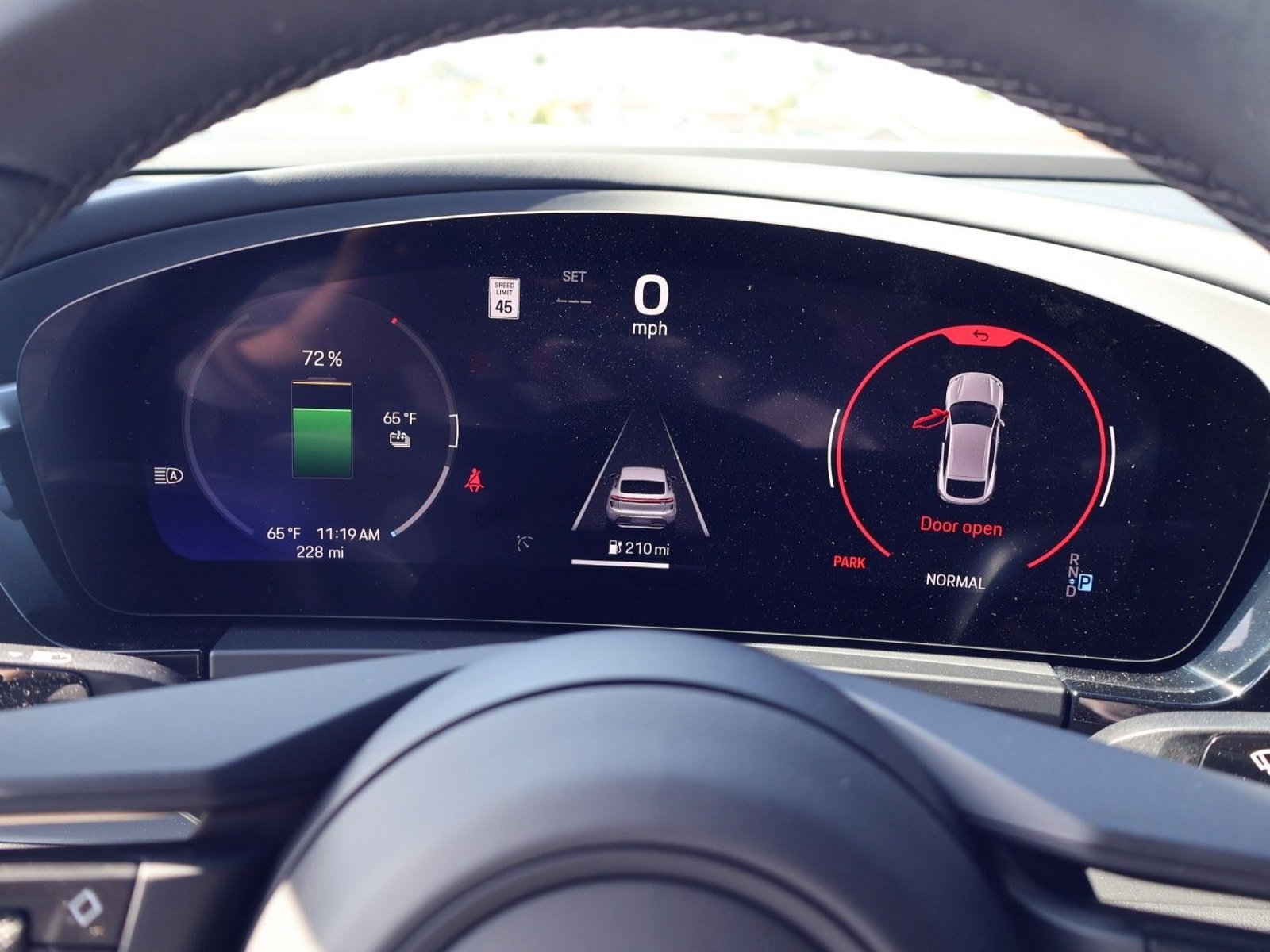 New 2025 Porsche Macan 4S Electric image 16